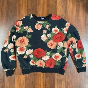 H&M Divided Floral Rose Sweatshirt size L